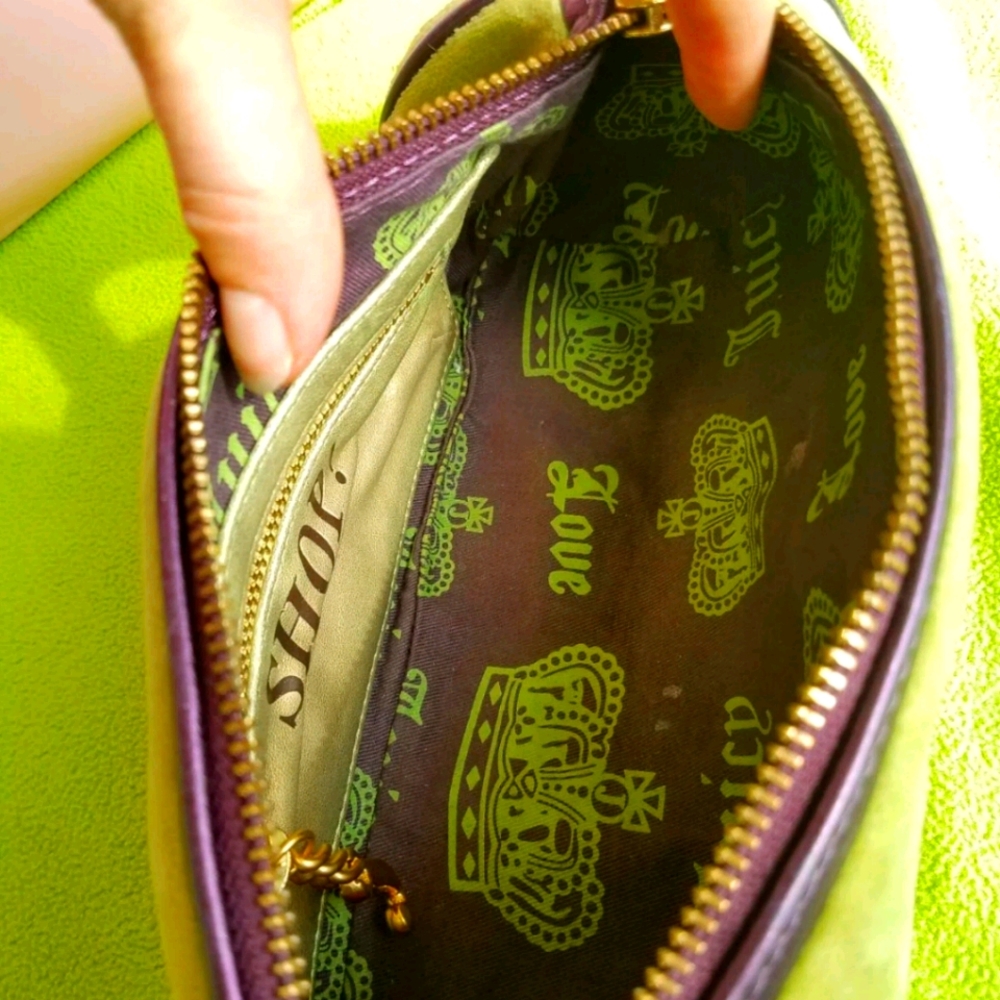 *sold* juicy couture Velour Barrel Bag - Picture 4 of 5